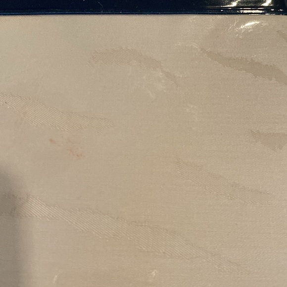 Ralph Lauren two standard pillowcases. - Picture 5 of 5